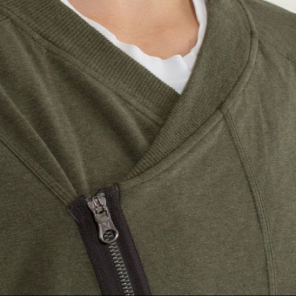 Lululemon Mula Bundle Wrap
Heathered Fatigue Green / Heathered Dark Grey - Picture 4 of 12